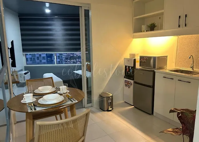 Deluxe One-Bedroom Apartment